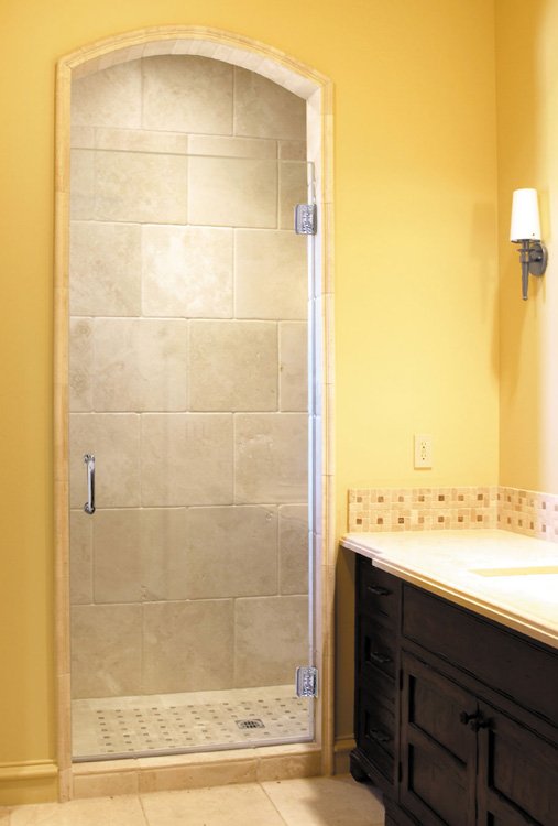 Contractors Wardrobe 8000 Series — heavy-duty bypass for wide openings